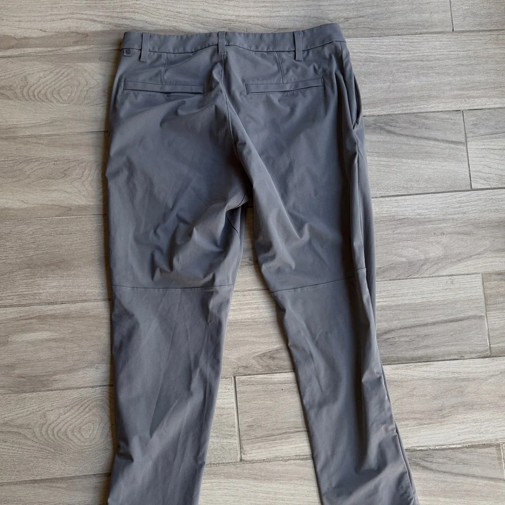 lululemon athletica Men's Charcoal Chinos - Picture 4 of 5